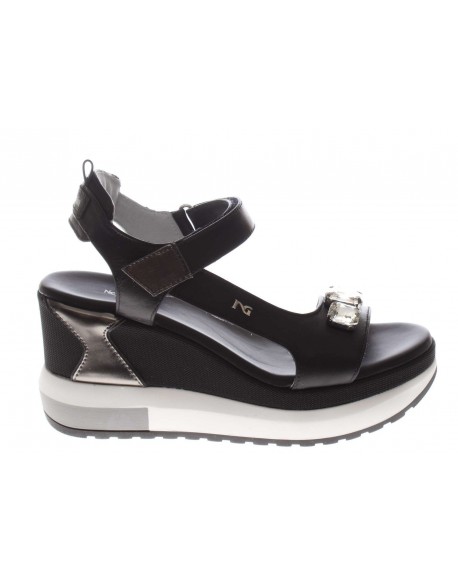 Nero Giardini  Sandalo con zeppa una fascia con strass