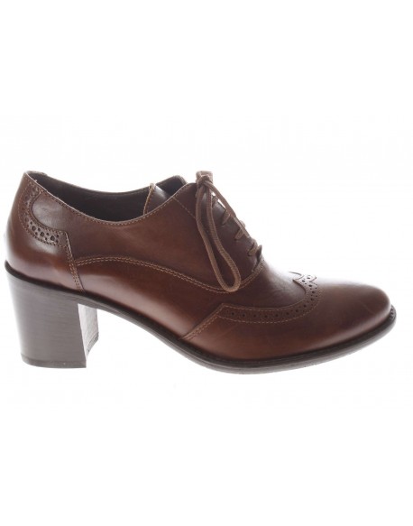 Nero Giardini  Allacciato bucatura in pelle