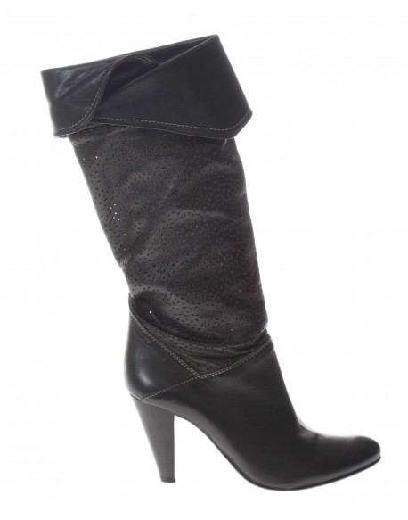 PROGETTO  Stivale forato con risvolto