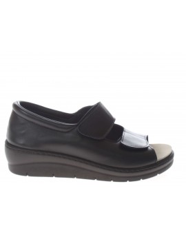 Westlake  Sandalo con strappo aperto in punta